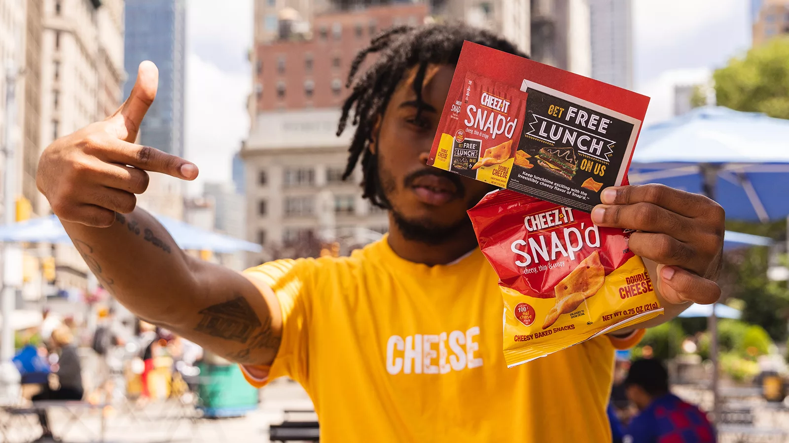 CHEEZ-IT Snap’d: The Cheddar Twins Save Lunch